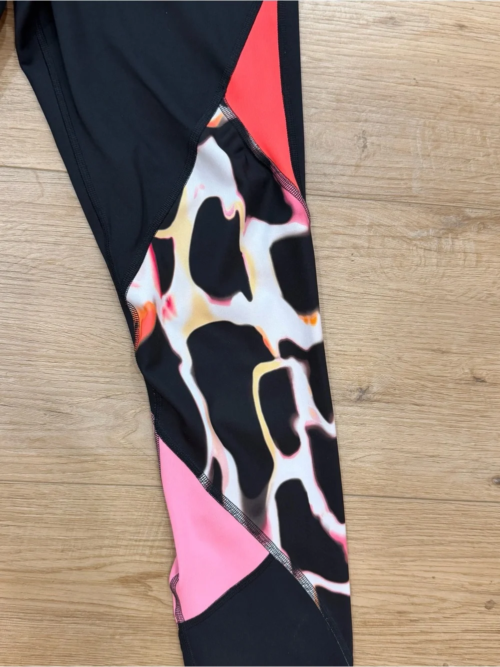 Under Armour Rush Celliant Infrared Leggings Medium Colorblock Print - Excellent